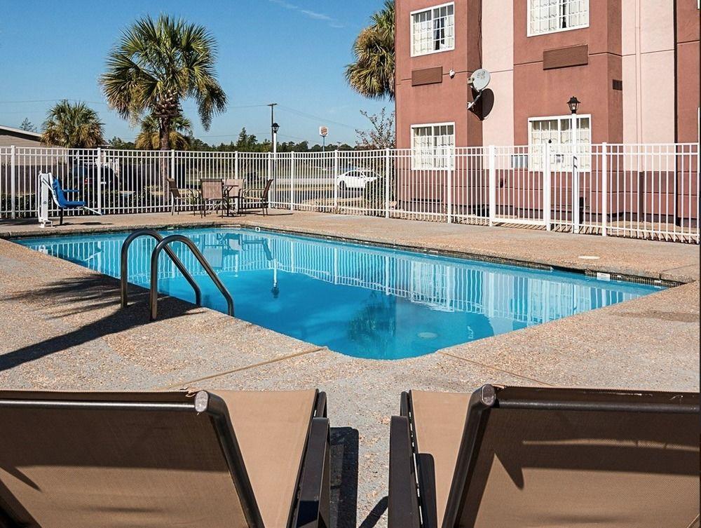 Econo Lodge Inn & Suites Natchitoches Buitenkant foto